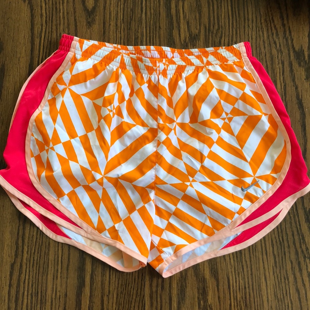Nike running shorts - Picture 4 of 4